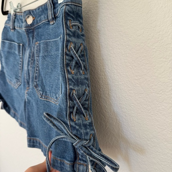 H&M Denim Shorts With Lacing Size 4 - Picture 9 of 10